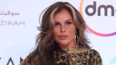 بحفل ختام مهرجان القاهرة.. نيكول سابا تتألق على السجادة الحمراء