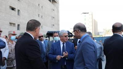 وزير التعليم العالي ورئيس جامعة عين شمس يتفقدان المدينة الطبية بالجامعة