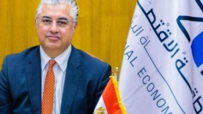 رئيس اقتصادية قناة السويس يتوجه لباريس لعرض الفرص الاستثمارية بالمنطقة