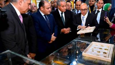 وزيرا «التموين» و«التجارة والصناعة» يفتتحان المعرض الدولي للذهب والمجوهرات "نبيو"