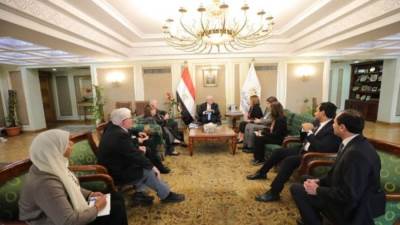 وزير التعليم يُناقش مع وفد الوكالة الأمريكية للتنمية الدولية مُبادرة المعلم المُتميز