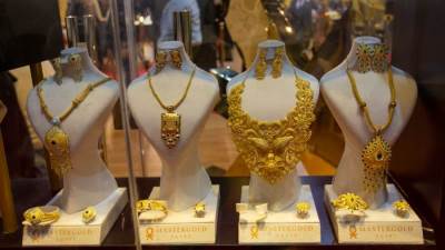 «آي صاغة»: فوضى التسعير تضرب أسواق الذهب وعيار 21 بين 1850 و1950 جنيهًا