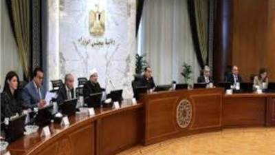 الحكومة تنفي إصدار البنك المركزي تعليمات بوقف توفير التمويلات اللازمة لاستيراد عدد من السلع