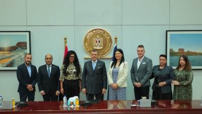 وزير السياحة والآثار يستقبل وفداً من ممثلي كبرى وسائل الإعلام بدولة صربيا