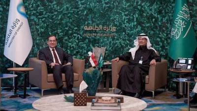 وزير الطاقة السعودي يناقش التعاون مع وزير البترول المصري