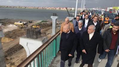 وزير النقل يتفقد مواقع العمل بالمرحلة الثانية من مشروع تطوير الطريق الدائري
