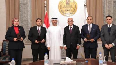 وزير التربية والتعليم يكرم المعلمين الفائزين في المرحلة الأولى لأفضل معلم