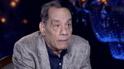 الأطباء يرفضون خروج حلمى بكر من المستشفى لمدة 48 ساعة.. اعرف السبب