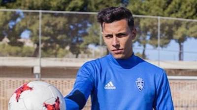 أسوان يعلن إعارة" أحمد بلحاج" للزمالك