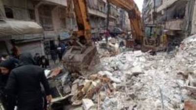 سوريا: ارتفاع حصيلة الزلزال المدمر إلى 371 قتيلا و1089 مصابا