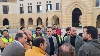 مساعد وزير الإسكان للشئون الفنية يتفقد مشروع تطوير "سور مجرى العيون"