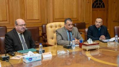 وزيرا "الإنتاج الحربي" و"التنمية" يبحثان مستجدات التعاون في مجال إدارة منظومة المخلفات