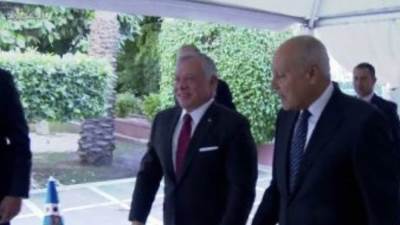 العاهل الأردنى يصل مقر جامعة الدول العربية لحضور مؤتمر دعم وحماية القدس