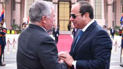 الرئيس السيسي يودع ملك الأردن بعد مشاركته فى مؤتمر القدس بالقاهرة