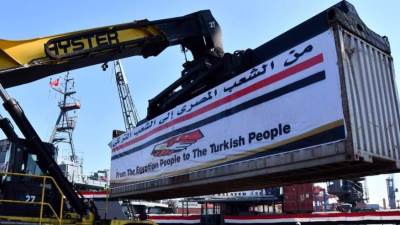 وصول سفينة الإمداد المصرية التابعة للقوات البحرية إلى دولتى سوريا وتركيا