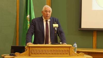 القصير: يوجه الدعوة إلى الباحثين بالجامعات والمراكز البحثية للتعاون في إيجاد حلول للمشكلات التي تواجه الدولة المصرية