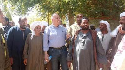 سويلم يتفقد منطقتى وادى النقرة ونصر النوبة بأسوان للاطمئنان على منظومة الري