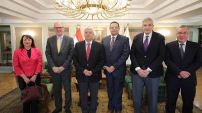 وزير التعليم العالي يلتقى وفد جامعة لينكولن البريطانية