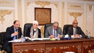 300 جنيه شهرياً.. منح حافز إضافى للمعلمين