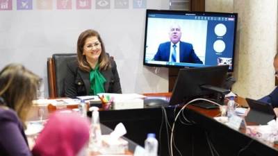 وزيرا التخطيط والنقل يناقشان الخطة الاستثمارية لوزارة النقل للعام المالي 2023/2024