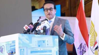 وزير الصحة يُشيد بدور وزارة الطيران في التصدي لجائحة فيروس كورونا