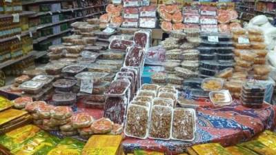 استعدادا لبداية شهررمضان زيادة كميات السلع الغذائية بمعارض الغرفة بالجيزة