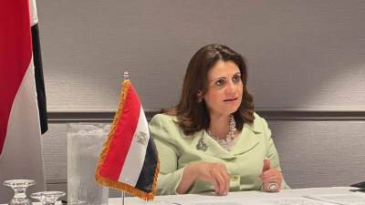 وزيرة الهجرة: الدولة تنفذ مشروعات ضخمة أحدثت طفرة رغم التحديات