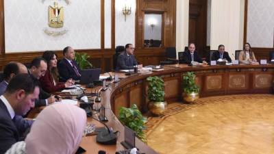رئيس الوزراء يتابع مستجدات برنامج رد الأعباء التصديرية الجديد