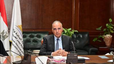 "سويلم" يستعرض الموقف التنفيذي لمشروعات إعادة الإستخدام فى بحر البقر والحمام