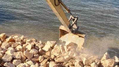 وزير الري والموارد المائية يتابع أعمال حماية وتطوير نهر النيل وفرعيه