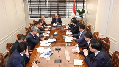 وزير الإسكان يلتقي وفد cscec الصينية لمتابعة مشروع الأعمال المركزية بالعاصمة الإدارية