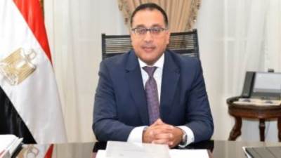 رئيس الوزراء يتابع جهود تطوير الشركة الوطنية للطيران والخطط المستقبلية لها