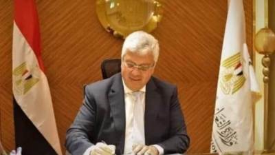 وزير التعليم العالي يوجه برفع درجة الاستعداد بالمستشفيات الجامعية