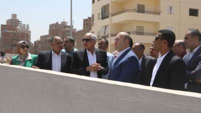 محافظ الجيزة يعاين محاور البراجيل وناهيا وعرابي وشريف اسماعيل ويوجه بإزالة المعوقات