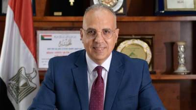 سويلم يتابع أعمال حماية الشواطئ بمحافظة الإسكندرية