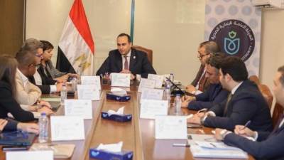 السبكي يهنئ الدكتور عمرو الشلقاني على منصبه الجديد كخبير أول النظم الصحية للبنك الدولي