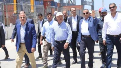 وزير النقل يتفقد التجهيزات النهائية لمحطة تحيا مصر