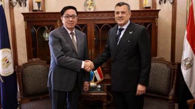 وزير السياحة يلتقي سفير جمهورية كازاخستان لبحث سبل تعزيز التعاون