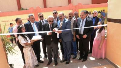 وزير التعليم ومحافظ أسوان يفتتحان مدرستين ويضعان حجر الأساس لمشروع مجمع مدارس الحصايا