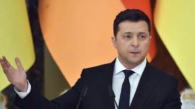 الرئيس الأوكرانى يصل جدة لحضور القمة العربية