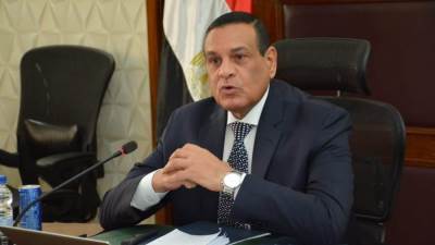 وزير التنمية يتلقى تقريراً من غرفة العمليات لمتابعة حالة الطقس السيىء التي تشهدها المحافظات