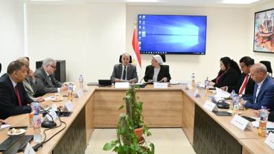 سويلم والدكتورة ياسمين فؤاد يناقشان جهود تطبيق مفهوم الإقتصاد الأزرق في مصر