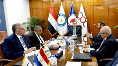 وزير البترول: ننفذ حاليا مشروعات استراتيجية هامة بمجالى التكرير والبتروكيماويات