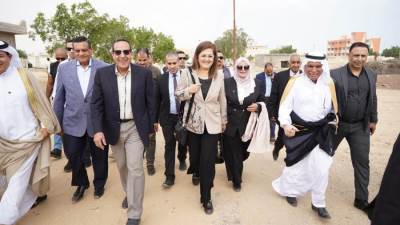 وزيرة التخطيط تتفقد وحدة الرعاية الأولية بقرية الخروبة بالشيخ زويد