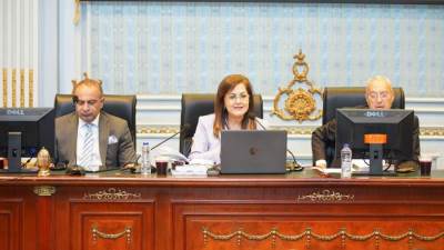 وزيرة التخطيط تناقش مقترح خطة التنمية للعام المالي 2024/2023 بمجلس الشيوخ