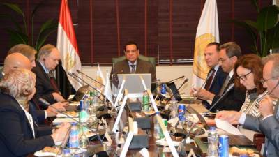 وزير التنمية المحلية يوجه بدعم الاستثمار بالمحافظات استجابة لتوجه الدولة