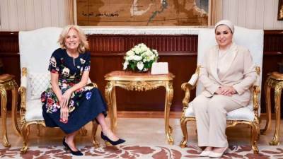 انتصار السيسي: أرحب بالسيدة الأمريكية الأولى ضيفة عزيزة في بلدها الثاني مصر