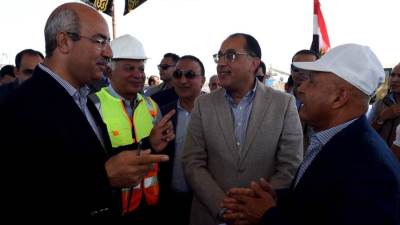 مدبولي يتابع معدلات تنفيذ عدد من المشروعات الجاري تنفيذها بميناءي الإسكندرية والدخيلة