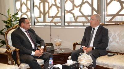 وزير التنمية يتابع مع رئيس اتحاد الصناعات تنفيذ مبادرة "شغلك في قريتك"