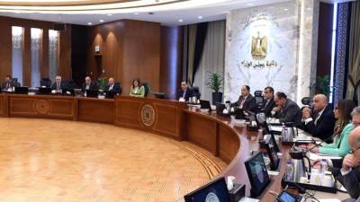 رئيس الوزراء يترأس اجتماع المجلس الأعلى لصناعة السيارات